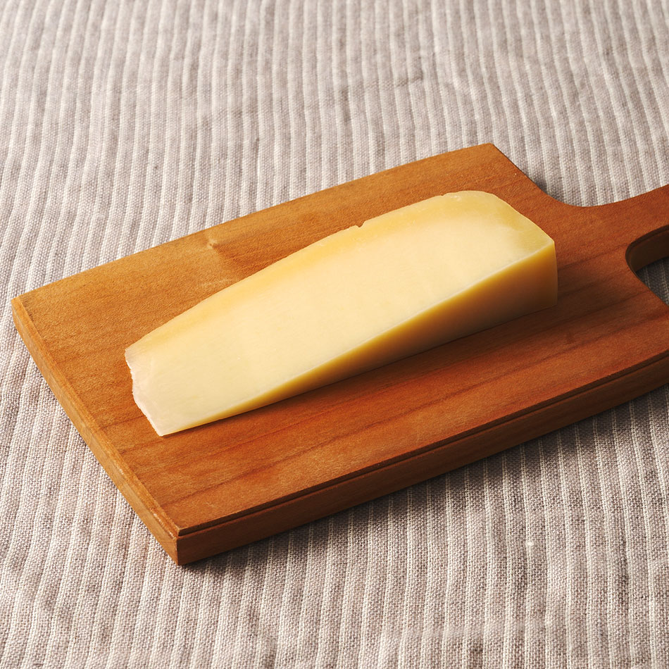 ミルン牧場のチーズ モンタージォ 100g セミハードタイプ